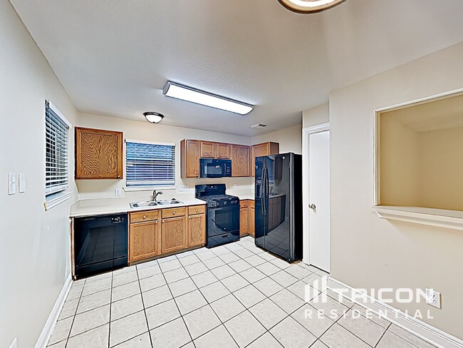 Building Photo - 4738 Black Rock St