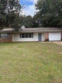 Building Photo - 2821 Little Deal Rd