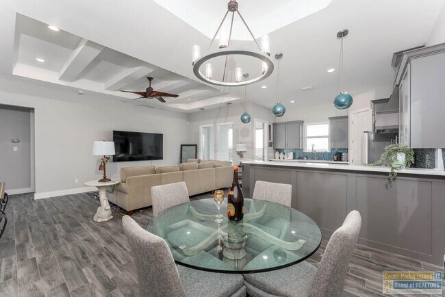 Building Photo - 86 Torrey Pines Dr