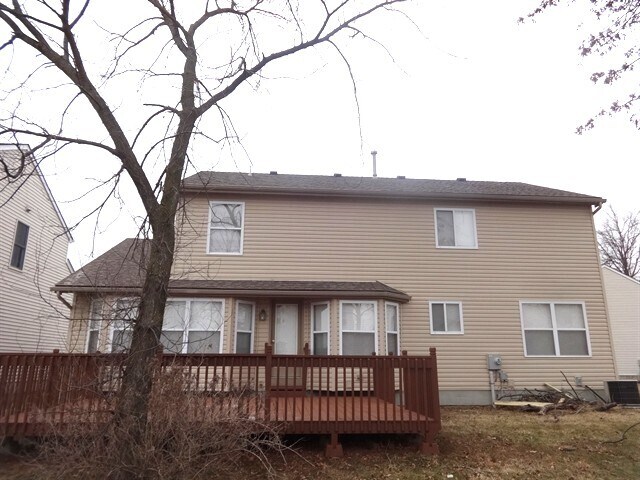 Building Photo - 1124 Waterview Ct