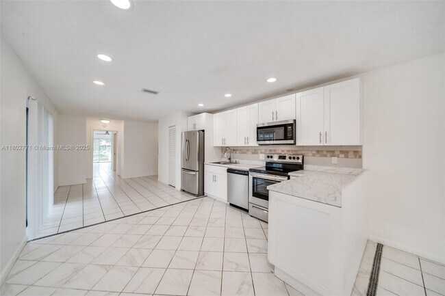 Building Photo - 11640 NW 39th St