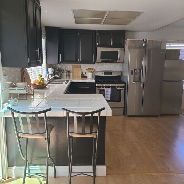 Building Photo - 460 Century Cross Ct