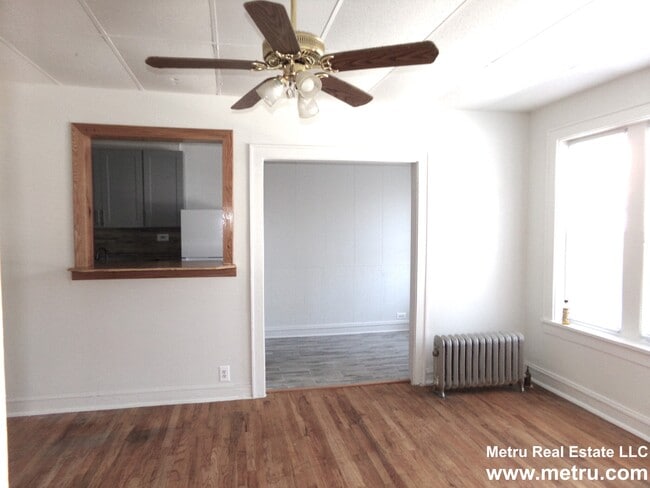 Building Photo - 7600 N Greenview Ave