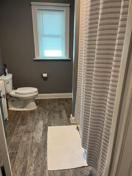 Bathroom - 4 S Stone Ave