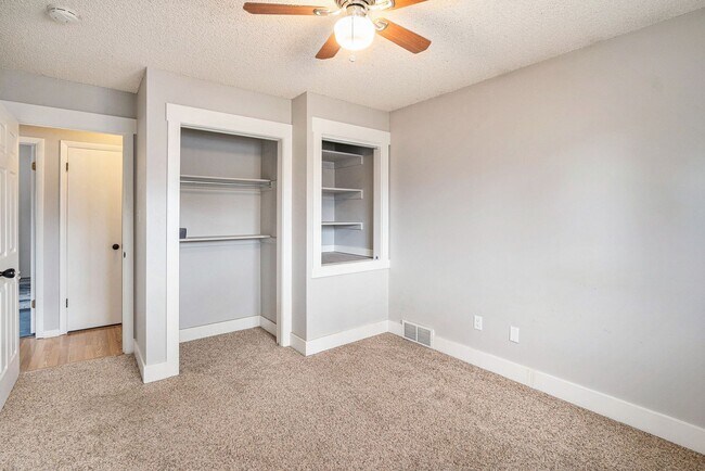 Building Photo - Beautiful 4-Bedroom Home in the P.O.E.T. Neighborhood - Available August 1, 2026!