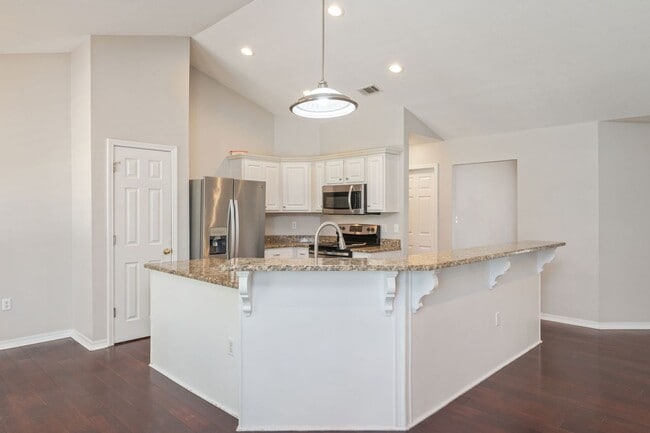Building Photo - Updated Home in Bluewater Bay!