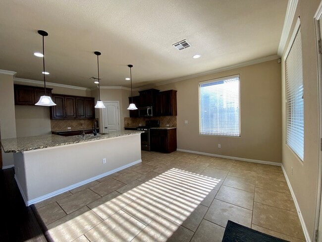 Building Photo - 7021 Spade Ranch Rd