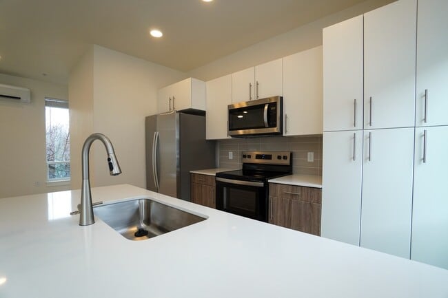 Building Photo - 4617 N Iota Ln