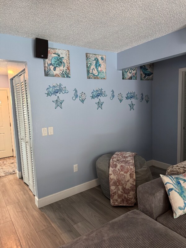 Building Photo - 7342 Uranus Dr