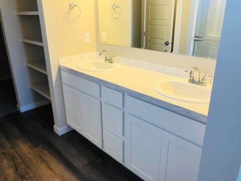 Master Bathroom - 3120 W Sunny Cove St
