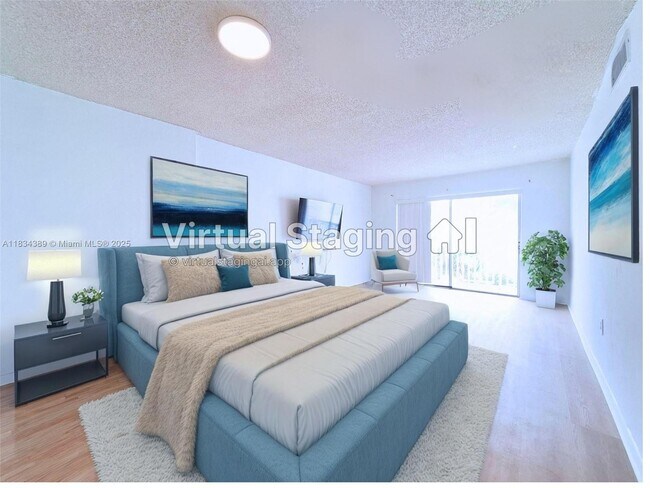 Building Photo - 1357 Collins Ave