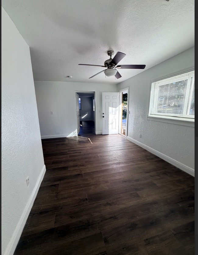 Building Photo - 2306 N 48th St