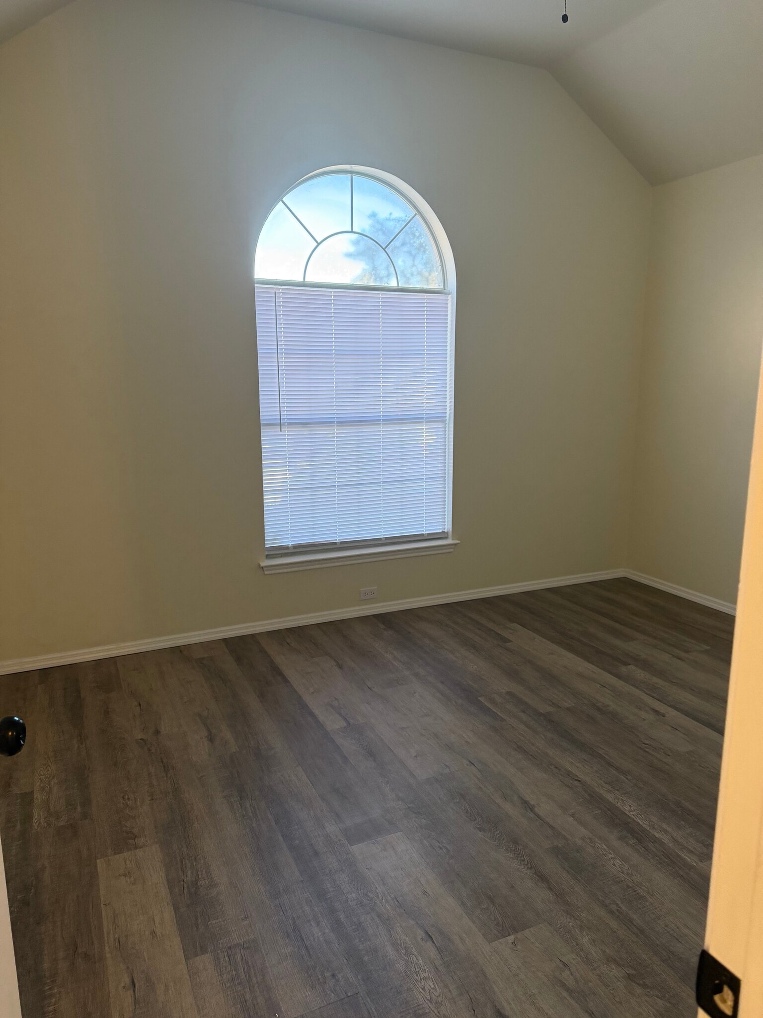 2nd bedroom - 8107 Valley Trl