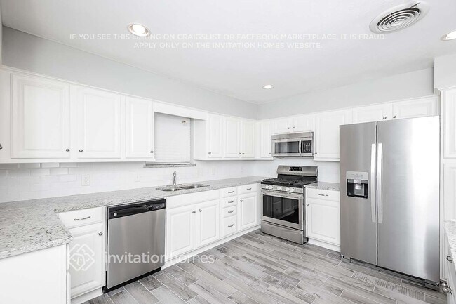 Building Photo - 8514 Sweetwater Dr