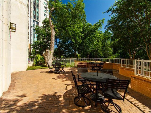 Building Photo - 54 Rainey St