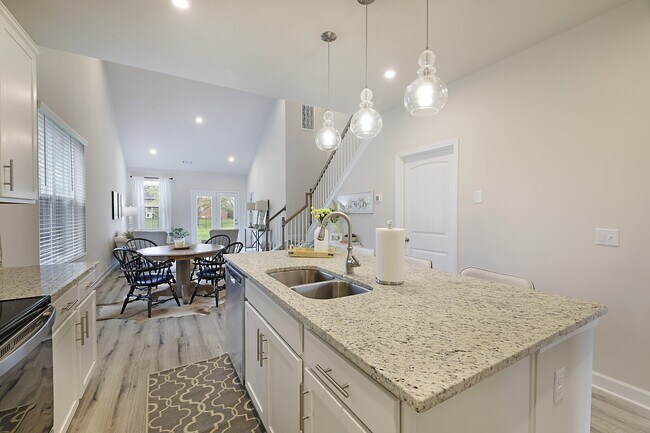 Building Photo - 546 Becks Pl