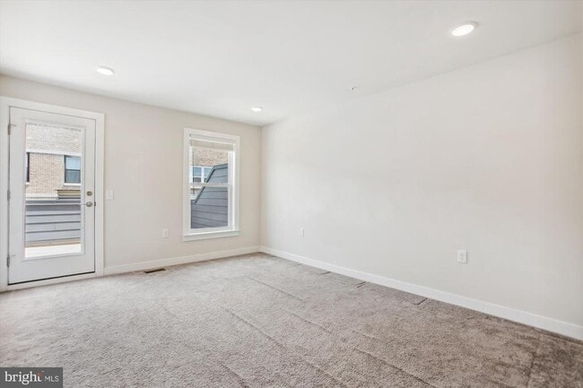 Building Photo - 13340 Sherwood Park Ln