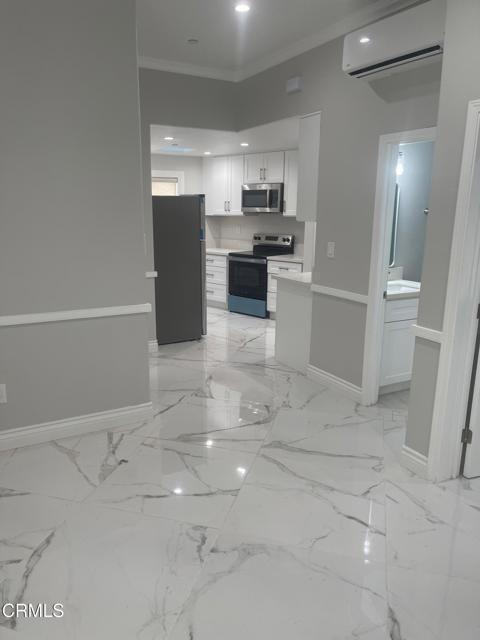 Building Photo - 916 Sandpiper Ct