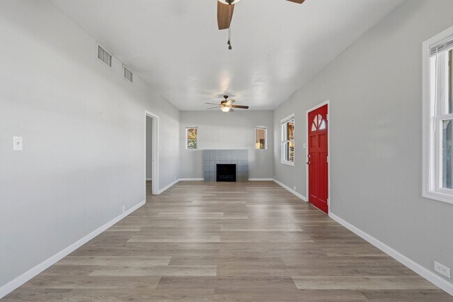 Building Photo - 420 E Speedway Blvd