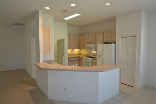 Large open Kitchen - 2322 Callaway Dr