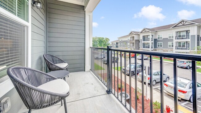 Building Photo - 215 Columns way