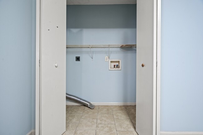 Building Photo - 1318 Harmony St