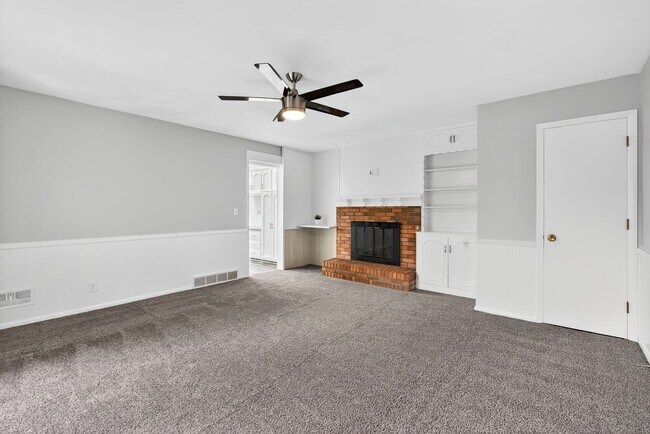 Building Photo - Beautiful, one of a kind property on four ...