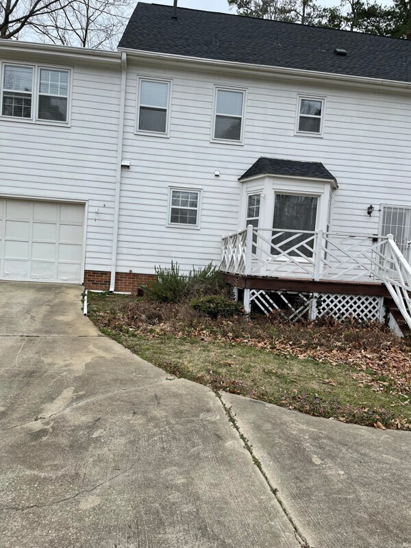 Building Photo - 8800 Colesbury Dr