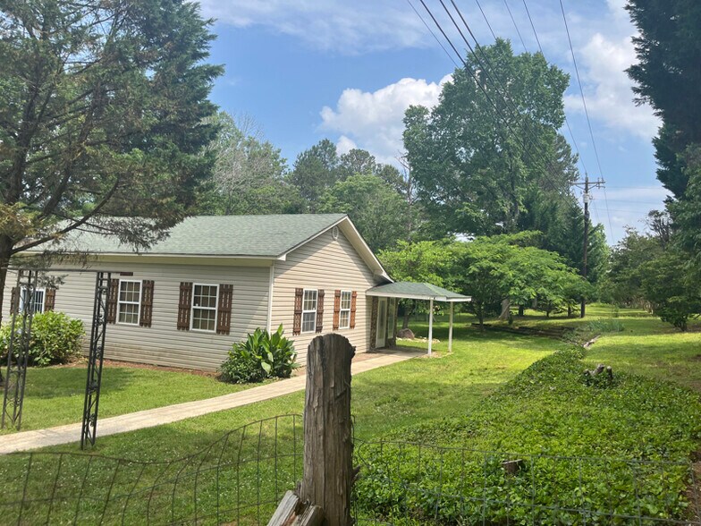 Building Photo - 1828 Tabernacle Church Rd