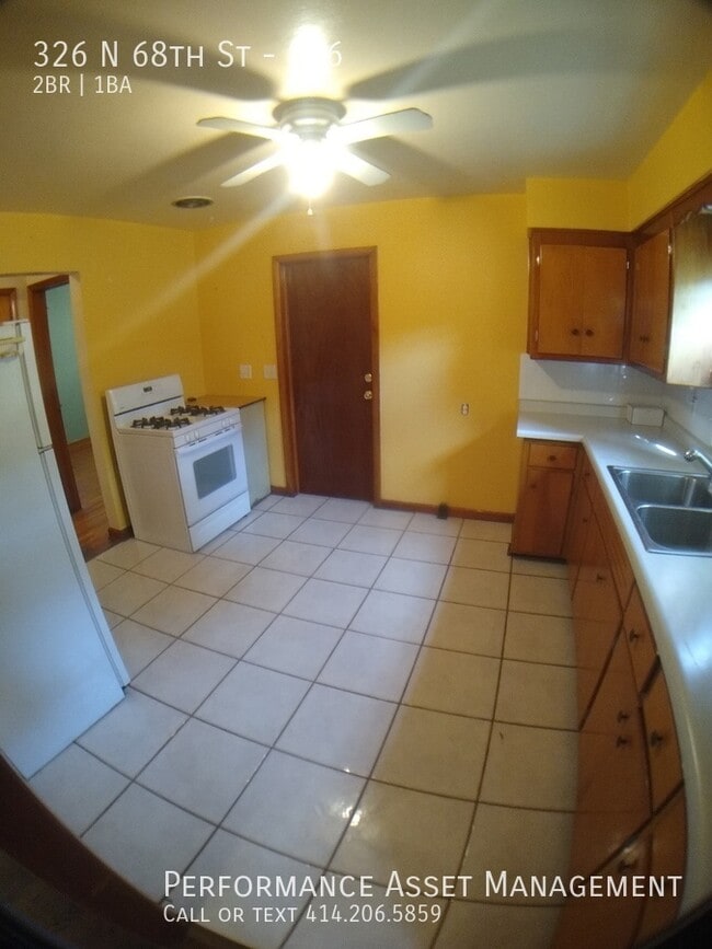 Building Photo - 326 N 68th St