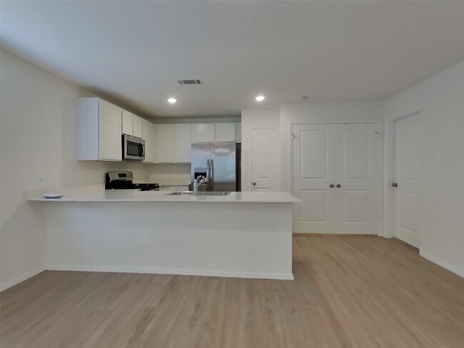 Building Photo - 17122 Quaking Aspen Ln