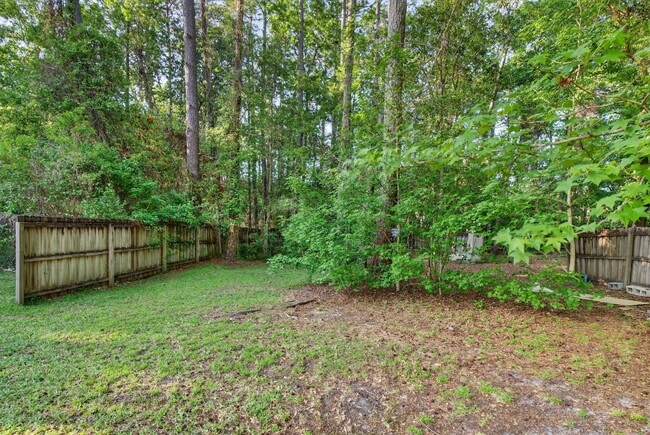 Building Photo - Adorable Single Family Home