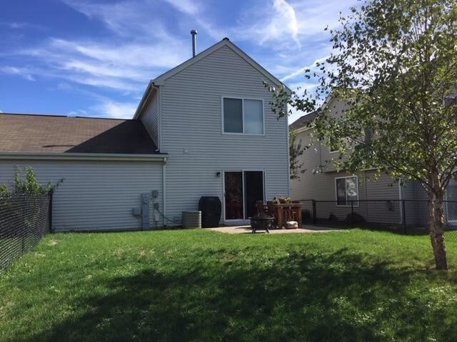 Building Photo - 2469 Hillsboro Ln