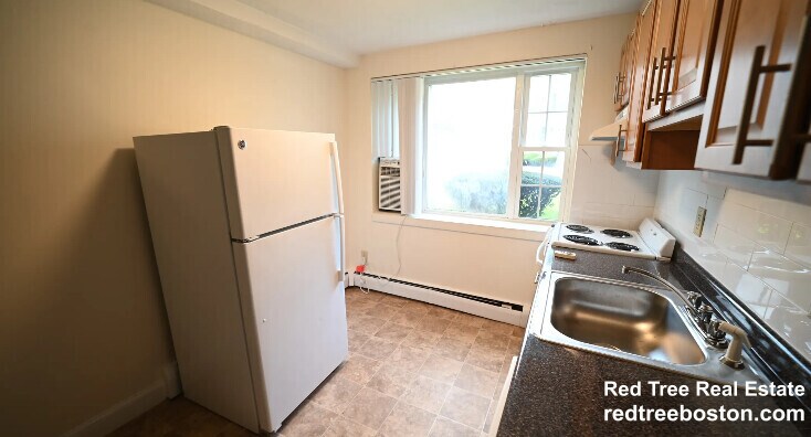 Building Photo - 4 Brattle Dr