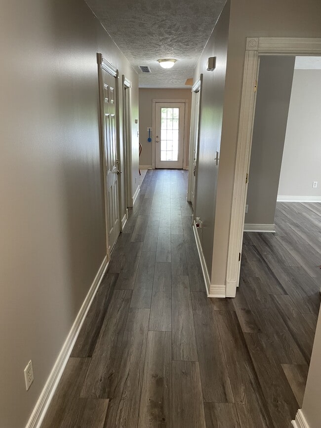 Building Photo - 7878 Andee Ln