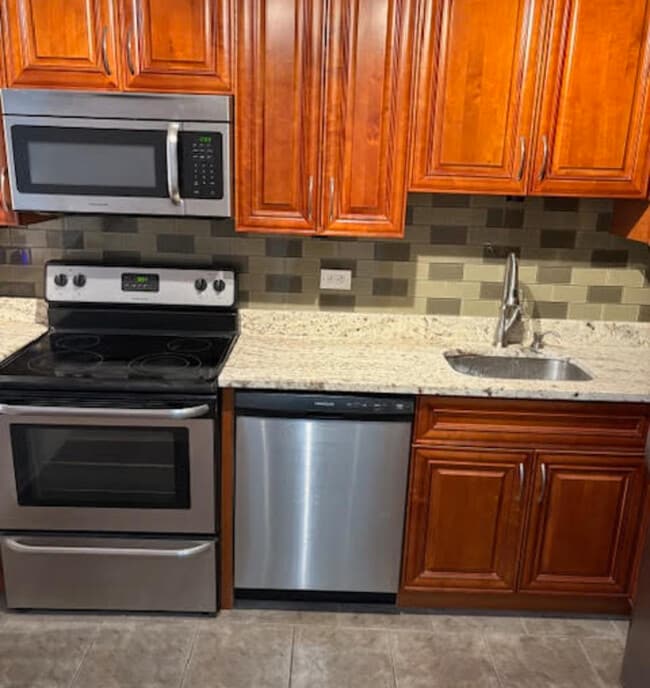 Building Photo - 1560 N Sandburg Terrace