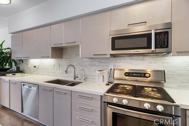 Building Photo - 1817 Prosser Ave