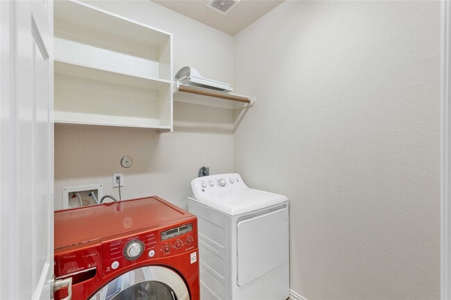 Building Photo - 13814 McKinney Creek Ln