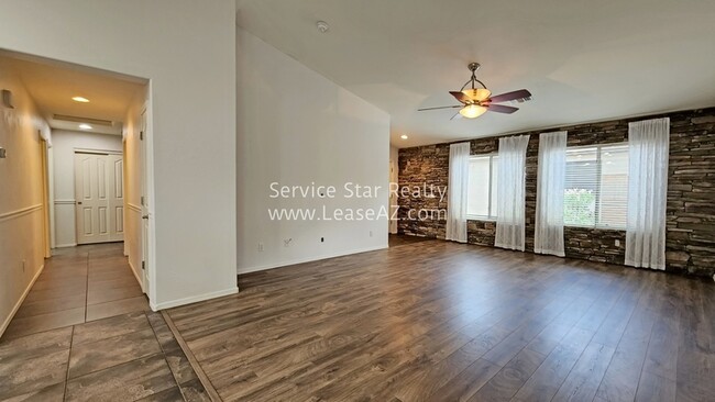 Building Photo - 36243 N Mirandesa Dr