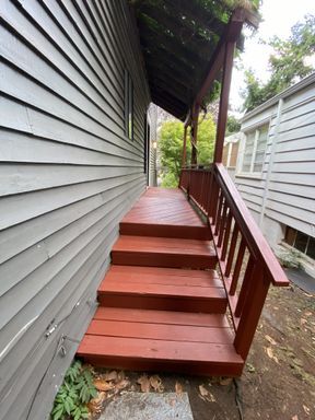 Building Photo - Maple Leaf 2-story 3 bed/2.5 bath with deck and garage available now for $3700!!