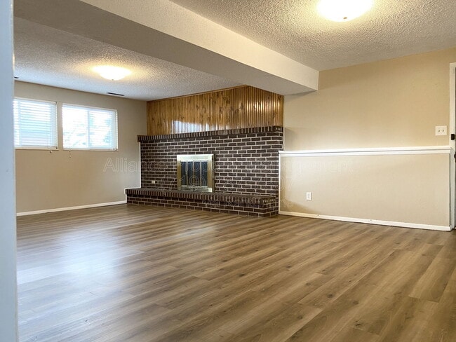 Building Photo - 6087 Del Rey Dr