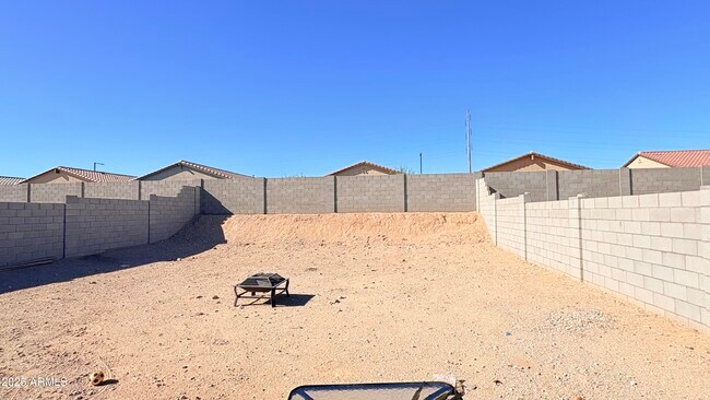 Building Photo - 24570 W Cocopah St