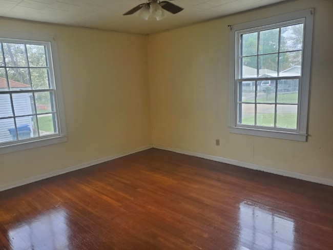 Building Photo - 724 Kings Rd