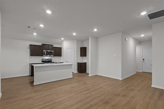 Building Photo - 612 Creek End Dr