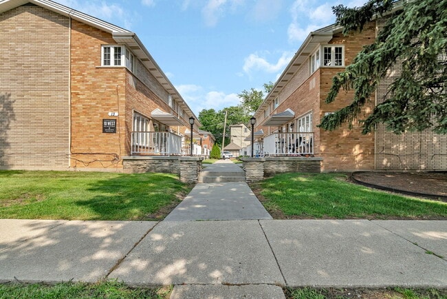 Building Photo - 13 S Waiola Ave
