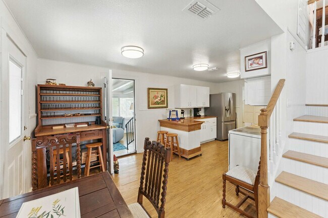 Building Photo - 175 Fredericksburg Rd