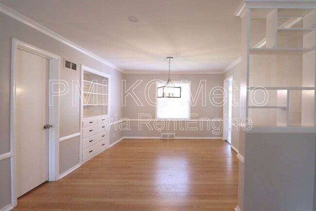 Building Photo - 7804 Tomahawk Rd