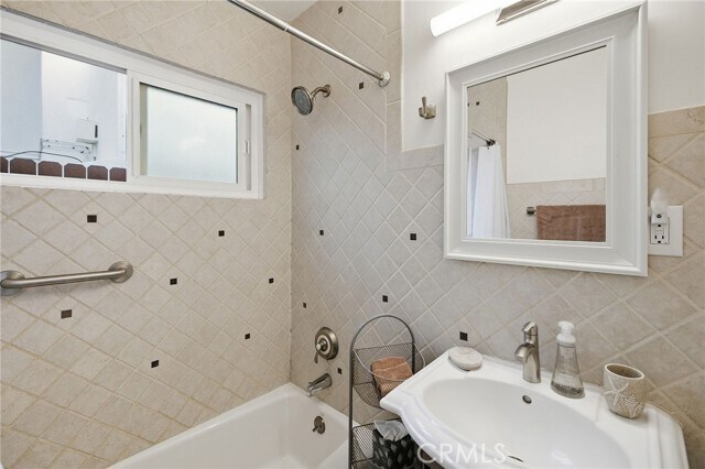 Building Photo - 1719 Camino de la Costa