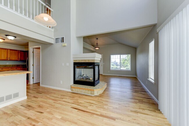 Primary Photo - 3 bed 3 bath corner lot in Broomfield! New...