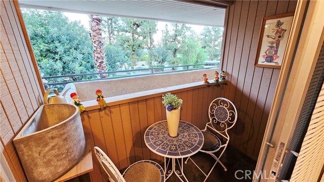 Building Photo - 2825 N Los Felices Rd
